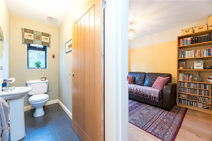 4 Bedroom Detached House For Sale In Spring View, Gildersome, Morley, Leeds, LS27