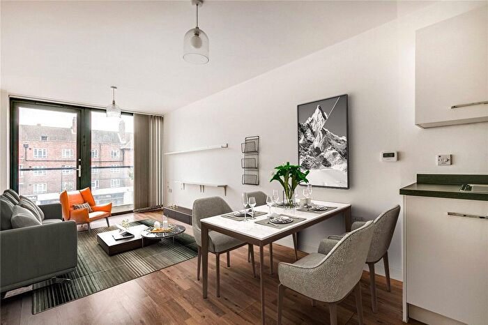 2 Bedroom Flat For Sale In Cranston Court, Bloemfontein Road, London, W12