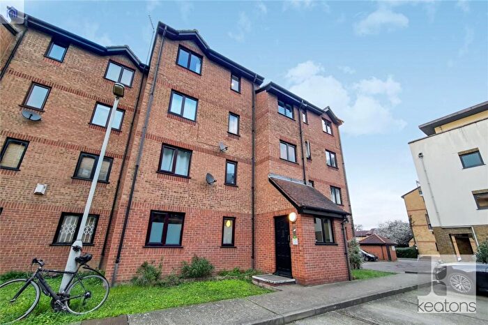 2 Bedroom Flat To Rent In Baildon Street, Deptford, London, SE8