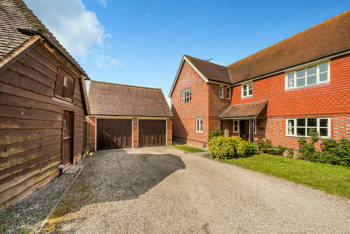 5 Bedroom Detached House To Rent In The Causeway, Steventon, Abingdon, Oxfordshire, OX13
