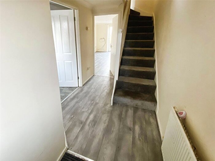 2 Bedroom Terraced House For Sale In Middle Close, Swadlincote, Derbyshire, DE11