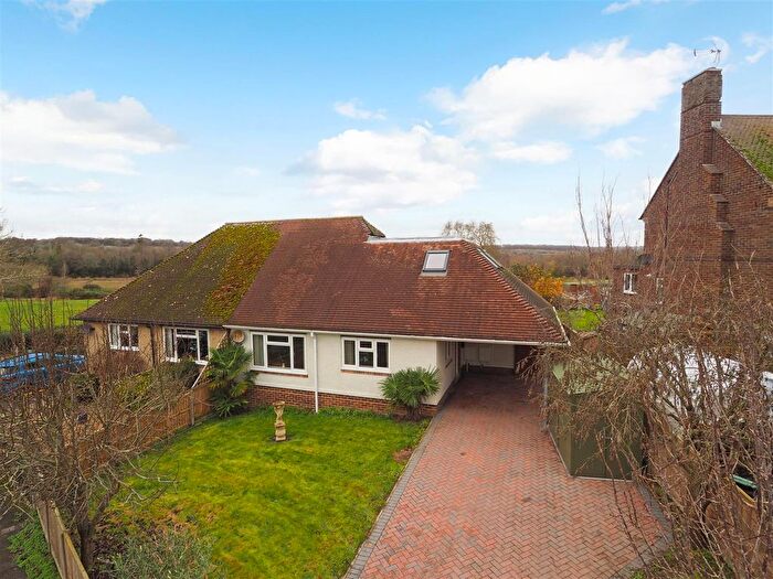 3 Bedroom Semi-Detached House For Sale In Churchfields, Twyford, Winchester, SO21