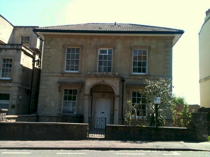 1 Bedroom Flat To Rent In Cotham Road, Cotham, Bristol, BS6