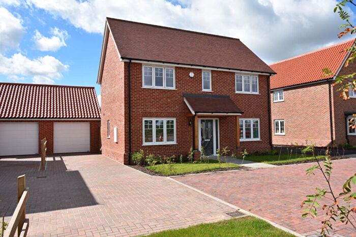 4 Bedroom Detached House For Sale In Holly Farm Close, Frating, CO7