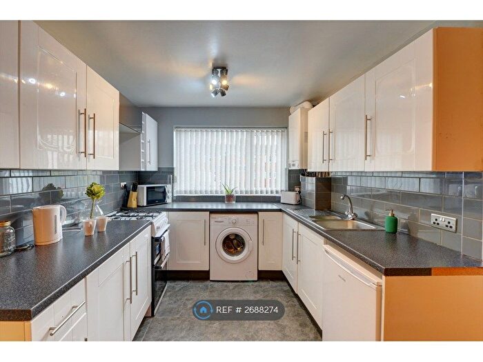 2 Bedroom Terraced House To Rent In Moorville Close, Leeds, LS11