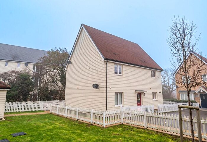 2 Bedroom Maisonette For Sale In Cloughton Avenue, Braintree, Essex, CM7