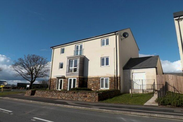 2 Bedroom Flat To Rent In Lulworth Drive, Plymouth, PL6