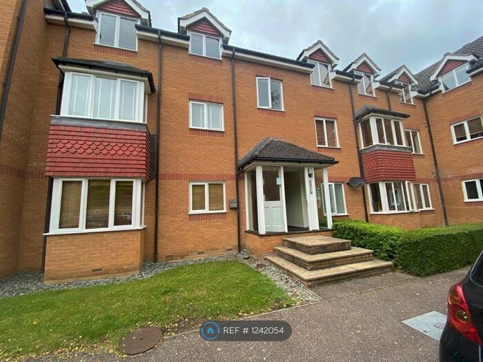 1 Bedroom Flat To Rent In Redoubt Close, Hitchin SG4