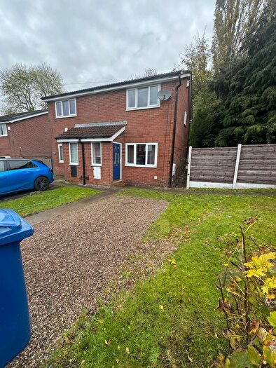 2 Bedroom Semi Detached House To Rent In Inman Street, Bury, BL9