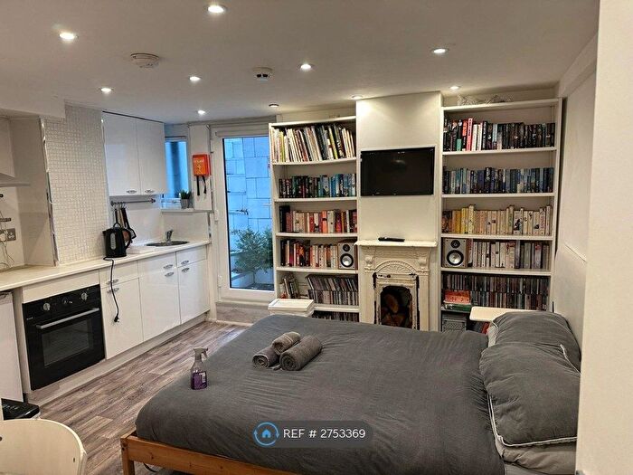 Studio To Rent In Cross Green Lane, Leeds, LS9