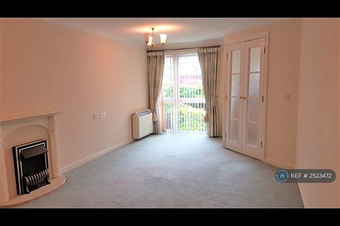 1 Bedroom Flat To Rent In Argent Court, Barnet, EN5