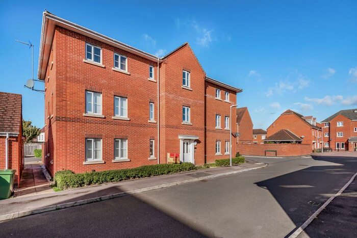 2 Bedroom Apartment To Rent In Kennet Heath, Thatcham, RG19