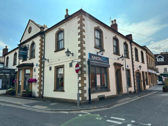 1 Bedroom Flat To Rent In Wine Street, Yeovil, BA20