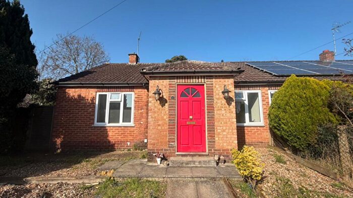 2 Bedroom Bungalow To Rent In Sandycroft Road, Amersham, HP6