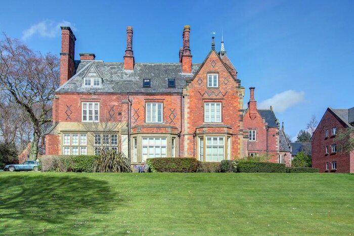 2 Bedroom Apartment To Rent In Dame Margaret Hall, Washington Village, NE38