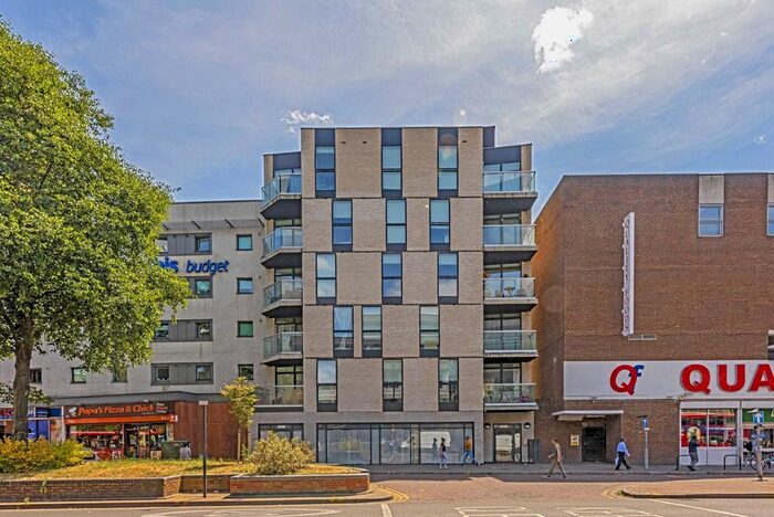 2 Bedroom Flat To Rent In Staines Road, Hounslow, TW3