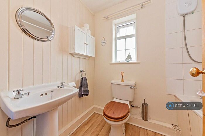 2 Bedroom End Of Terrace House To Rent In Herts, Berkhamsted, HP4