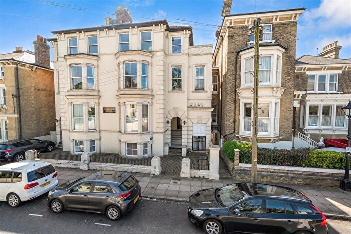 2 Bedroom Penthouse For Sale In Hereford House, Kent Road, Southsea, PO5