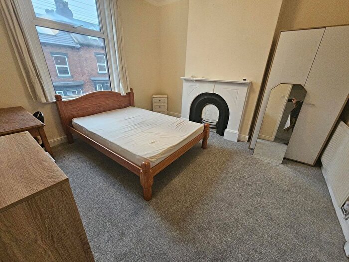 5 Bedroom Semi Detached House To Rent In Norwood Terrace, Leeds, LS6