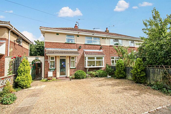 3 Bedroom Semi-Detached House For Sale In Lakenfields, Norwich, NR1