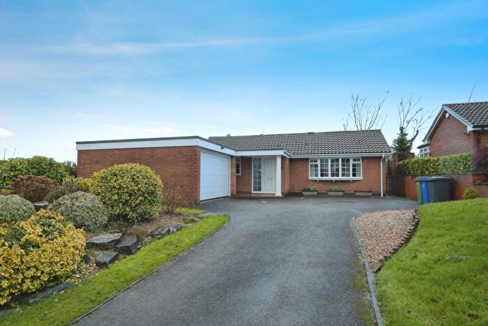 3 Bedroom Bungalow For Sale In Greenways, Chesterfield, Derbyshire, S40