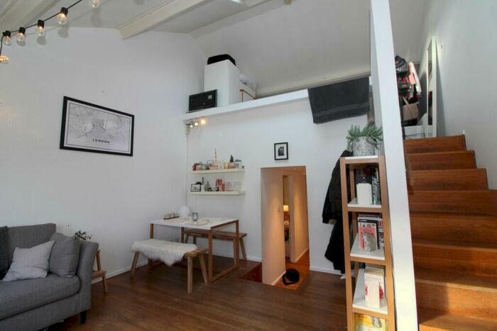 1 Bedroom Flat To Rent In Prince Of Wales Road, Kentish Town, NW5