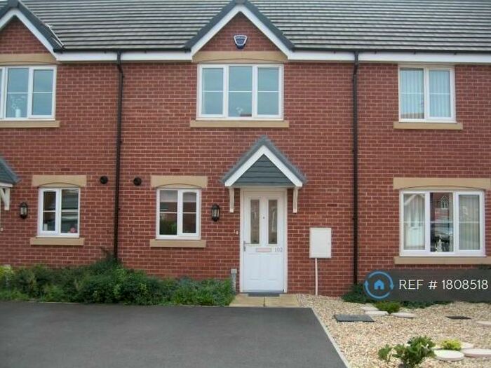 2 Bedroom Terraced House To Rent In Manor House Court, Chesterfield, S41
