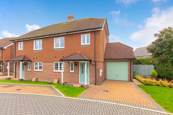 3 Bedroom Semi Detached House For Sale In Byron Close, Ringmer, BN8
