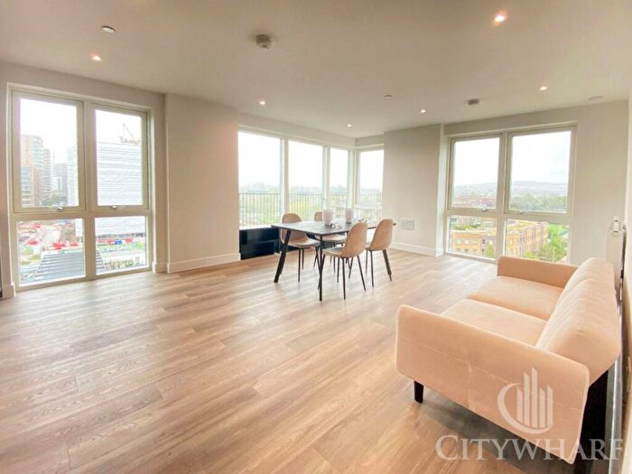 3 Bedroom Flat To Rent In Cairncross House, SE3