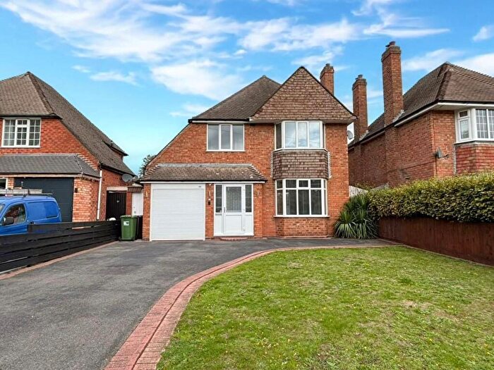 3 Bedroom Detached House To Rent In Buryfield Road, Solihull, B91