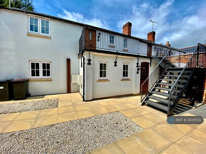 1 Bedroom Flat To Rent In Warwick Street, Daventry, NN11