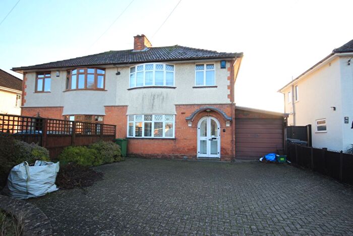 3 Bedroom Semi Detached House For Sale In Westonzoyland Road, Bridgwater, TA6