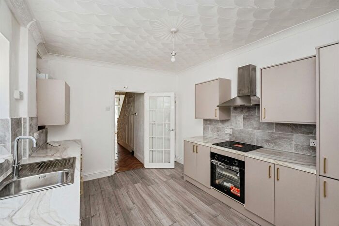 2 Bedroom End Of Terrace House For Sale In Tonclwyda, Clyne, Neath, SA11