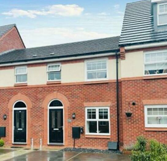 3 Bedroom Terraced House To Rent In Hitchen Street, Northwich, CW8