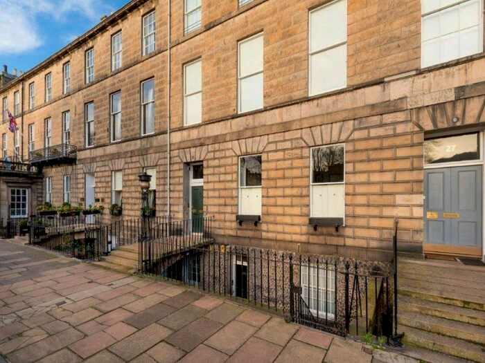 4 Bedroom Flat To Rent In Abercromby Place, New Town, Edinburgh EH3