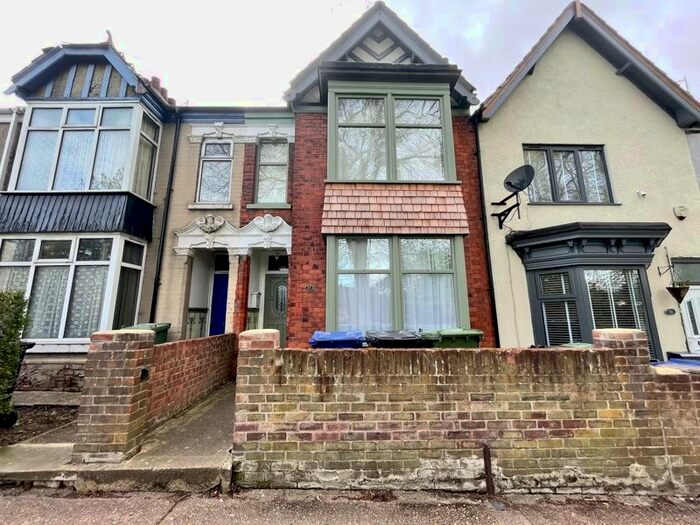 3 Bedroom Terraced House To Rent In Highfield Avenue, Grimsby, DN32