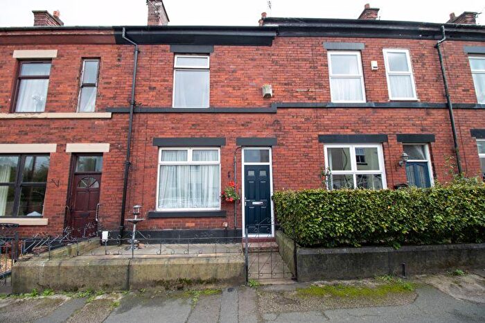 3 Bedroom Terraced House For Sale In Cemetery Road, Kearsley, Bolton, BL4