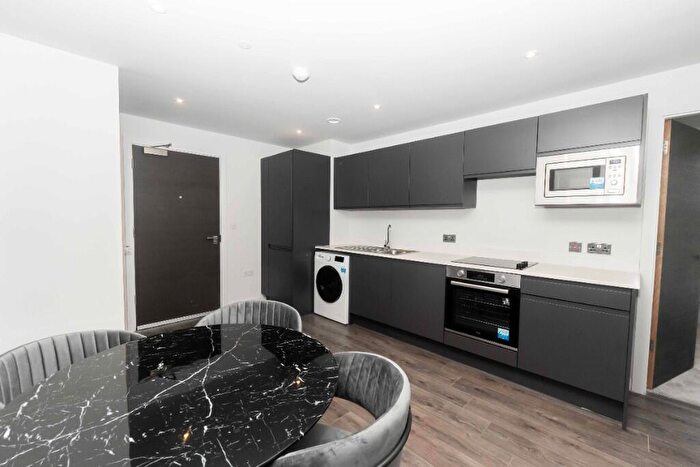 2 Bedroom Apartment To Rent In Greengate, Manchester, Greater Manchester, M3