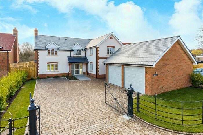 4 Bedroom Detached House For Sale In Meadow Lane, South Heath, Great Missenden, HP16