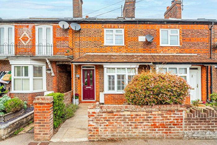 3 Bedroom Terraced House For Sale In High Street, Kimpton, Hitchin, Hertfordshire, SG4