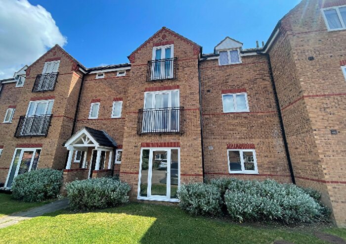 2 Bedroom Apartment To Rent In Sovereign Place, Peterborough, PE3