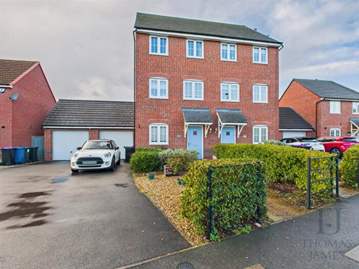 4 Bedroom Town House For Sale In Harvest Drive, Cotgrave, NG12