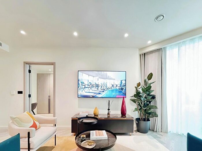 Apartment To Rent In Aspen, Canary Wharf, E14