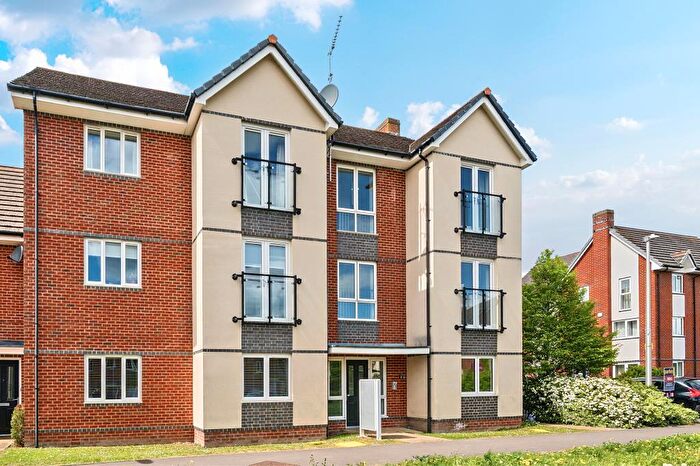 2 Bedroom Flat To Rent In Fulbrook Avenue, Spencers Wood, RG7