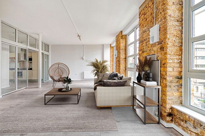 2 Bedroom Flat To Rent In Archie Street, London Bridge, SE1