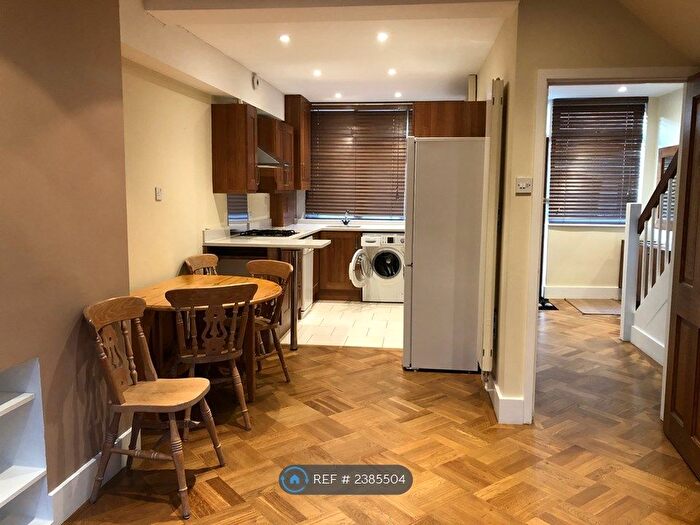 2 Bedroom Terraced House To Rent In Shoreham Close, London, SW18