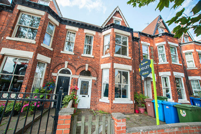 5 Bedroom Terraced House To Rent In Cliff Road, Hornsea, East Riding Of Yorkshire, HU18
