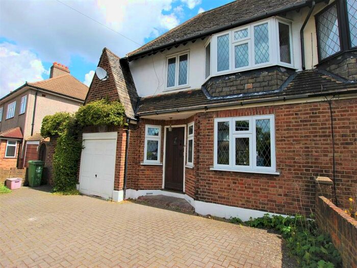3 Bedroom House To Rent In Pickford Close, Bexleyheath, Kent, DA7