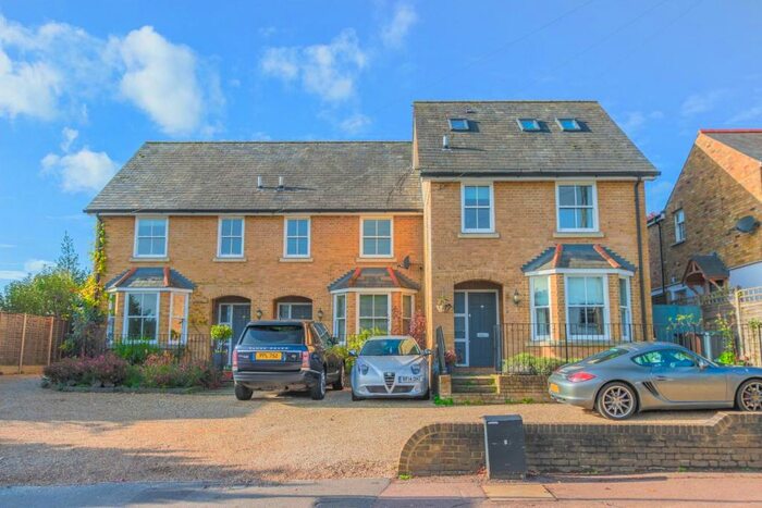 3 Bedroom Terraced House To Rent In Bengeo Street, Bengeo, Herts, SG14