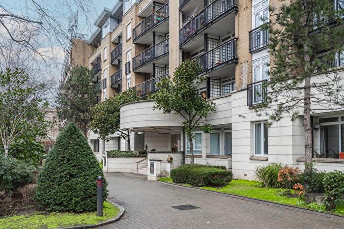 2 Bedroom Flat To Rent In Claremont Heights, Islington, London, N1